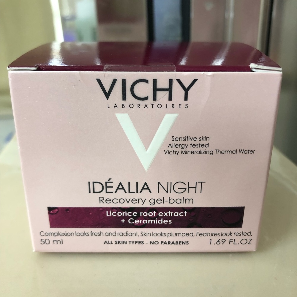 Vichy Idealia Night recovery gel balm.